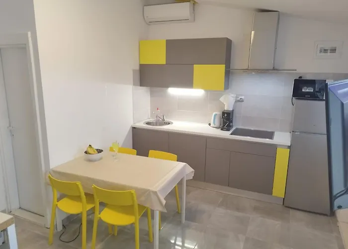 Joe Apartamento *